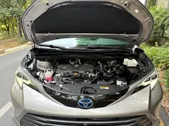 2023 Toyota Sienna 2.5L Hybrid Premium — фото 26