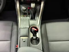 2020 Lexus NX 200 4WD Fashion — фото 12