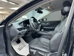 2023 Hongqi E-QM5 Basic Mobility, чёрный — фото 8