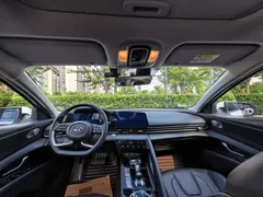 2023 Hyundai Elantra 1.5L CVT LUX Premium, белый — фото 8