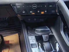 2023 Hyundai Elantra 1.5L CVT LUX Premium, белый — фото 11