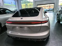 2025 Nio ET5 75kWh, чёрный — фото 6