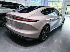 2025 Nio ET5 75kWh, чёрный — фото 7