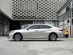2022 Lexus ES 200 Excellence — фото 4