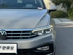 2021 Volkswagen Tavendor 2.0T — фото 3