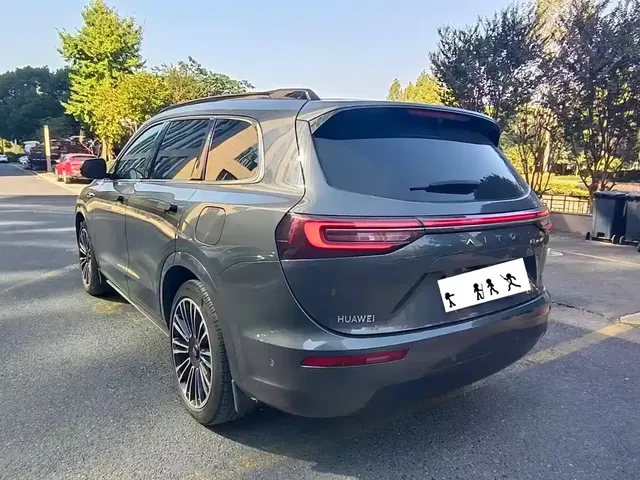 2024 Aito M7 1.5T Smart Driving 4WD Ultra 5-seat