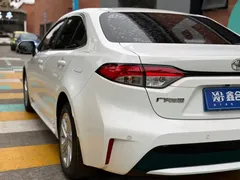 2022 Toyota Levin 185T CVT Luxury, белый — фото 11