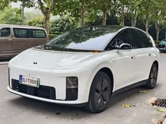 2025 Li Auto i8 Standard, белый — фото 1