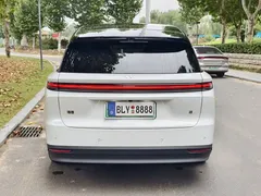 2025 Li Auto i8 Standard, белый — фото 13
