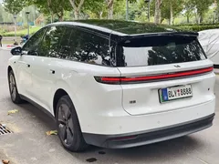 2025 Li Auto i8 Standard, белый — фото 14