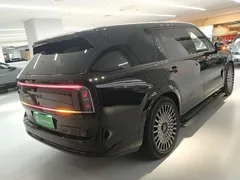 2026 Zeekr 9X Ultra 70kWh 6-seater, чёрный — фото 7