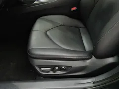 2021 Toyota Camry Hybrid 2.5HG Luxury, чёрный — фото 20