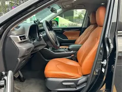 2022 Toyota Highlander Hybrid 2.5L 4WD Elite 7-seat, чёрный — фото 10