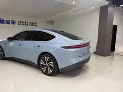 2024 Nio ET5 75kWh EV, синий — фото 6