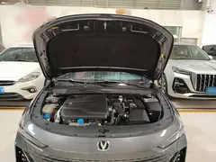 2022 Changan UNI-V 1.5T Premium — фото 20