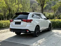 2021 Mitsubishi Outlander 2.0L 2WD 5, белый — фото 4
