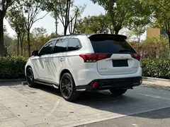 2021 Mitsubishi Outlander 2.0L 2WD 5, белый — фото 6