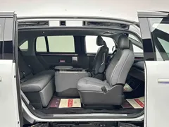 2025 Zeekr Mix Smart Driving, белый — фото 7
