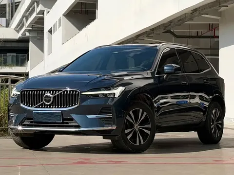 2023 Volvo XC60 4WD Luxury