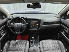 2021 Mitsubishi Outlander 2.0L 2WD 5-seat, чёрный — фото 13