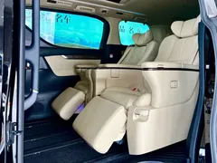 2021 Toyota Alphard Hybrid 2.5L Premium, чёрный — фото 10