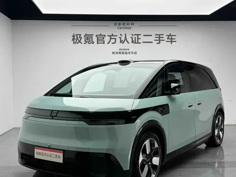 2025 Zeekr Mix Smart Driving
