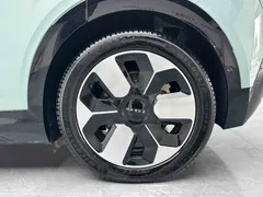 2025 Zeekr Mix Smart Driving, зелёный — фото 13