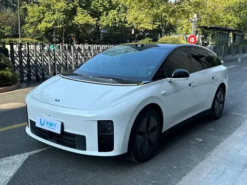 2025 Li Auto i6 2WD Standard