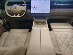 2026 Nio ES8 6-seat Executive Signature, белый — фото 9
