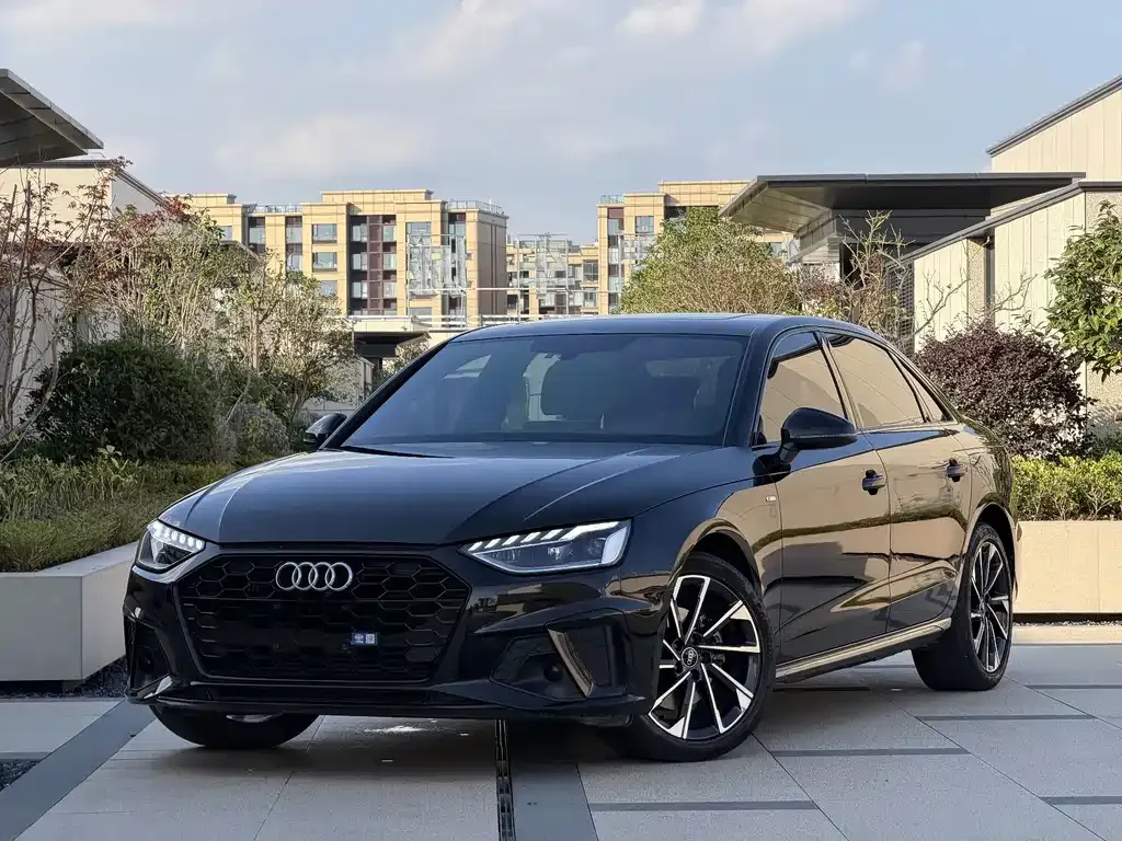 2023 Audi A4L 40 TFSI Luxury Dynamic