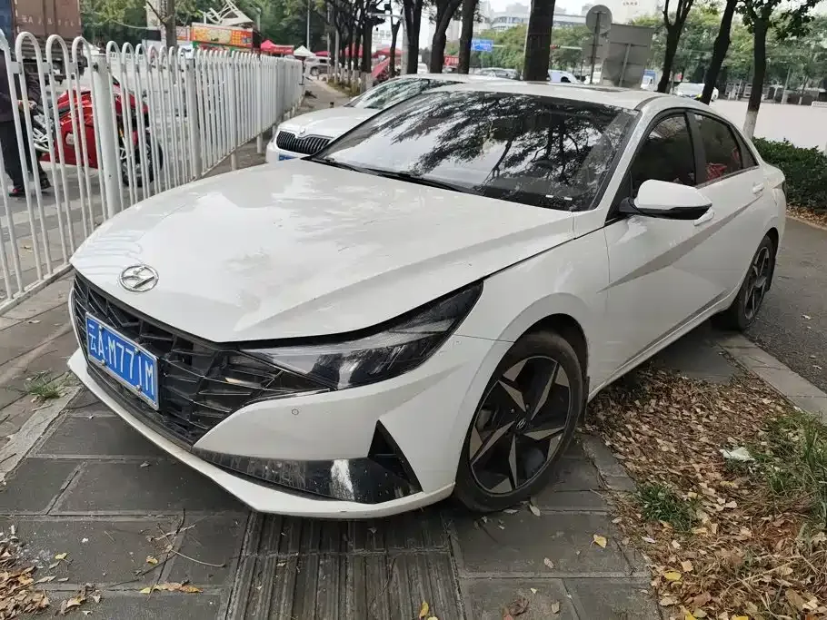 2022 Hyundai Elantra 240TGDi DCT LUX Premium