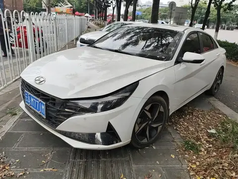 2022 Hyundai Elantra 240TGDi DCT LUX Premium