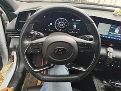 2022 Hyundai Elantra 240TGDi DCT LUX Premium, белый — фото 15