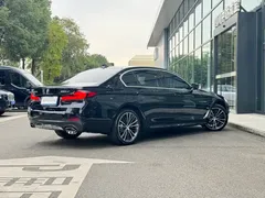 2023 BMW 5 Series 530Li Leading M Sport Package, чёрный — фото 7