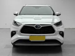 2022 Toyota Highlander Hybrid 2.5L 4WD Premium 7-seat, белый — фото 2