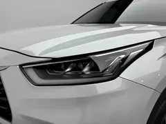 2022 Toyota Highlander Hybrid 2.5L 4WD Premium 7-seat, белый — фото 17