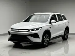 2025 BYD Song Pro 2nd Gen Smart Driving DM-i PHEV 75km Leading, белый — фото 1