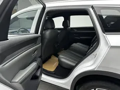 2025 BYD Song Pro 2nd Gen Smart Driving DM-i PHEV 75km Leading, белый — фото 7