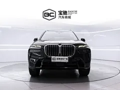 2023 BMW X7 xDrive40i Premium M Sport Package, чёрный — фото 2