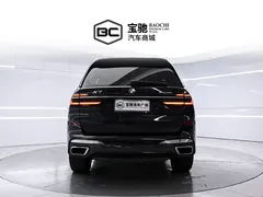 2023 BMW X7 xDrive40i Premium M Sport Package, чёрный — фото 4