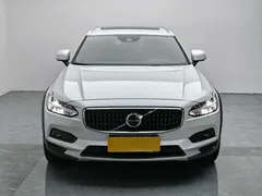 2022 Volvo V90 Cross Country B5 AWD, белый — фото 8