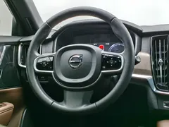 2022 Volvo V90 Cross Country B5 AWD, белый — фото 17