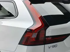 2022 Volvo V90 Cross Country B5 AWD, белый — фото 19