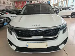 2021 Kia Seltos 1.5L CVT, белый — фото 2