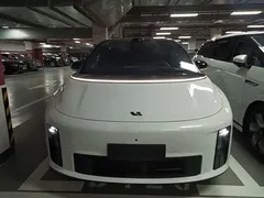 2025 Li Auto i6 4WD Standard, белый — фото 3