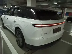 2025 Li Auto i6 4WD Standard, белый — фото 5