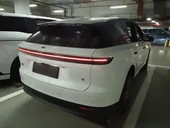 2025 Li Auto i6 4WD Standard, белый — фото 7