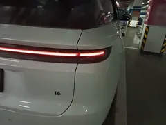 2025 Li Auto i6 4WD Standard, белый — фото 8