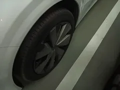 2025 Li Auto i6 4WD Standard, белый — фото 23