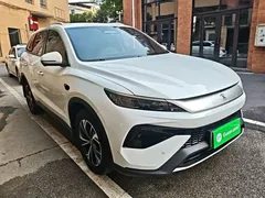 2025 BYD Song Pro 2nd Gen Smart Driving DM-i PHEV 75km Leading, белый — фото 4